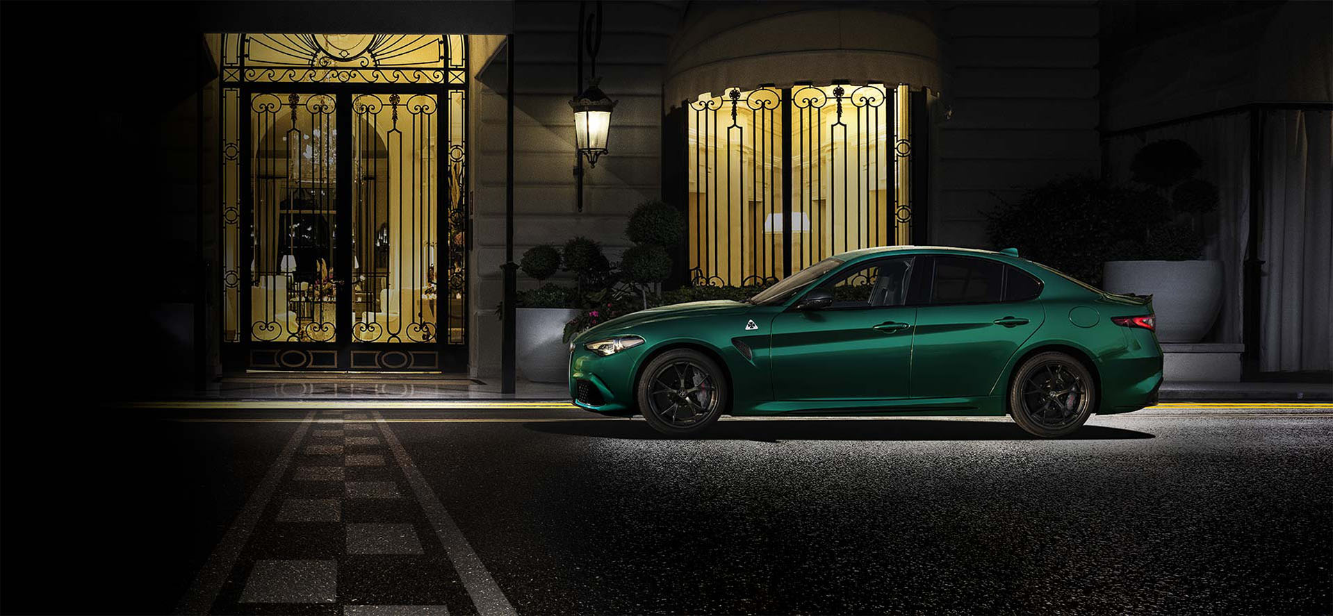 Alfa Romeo - ALFA ROMEO GIULIA QUADRIFOGLIO BROŞÜR Broşürü, Kataloğu